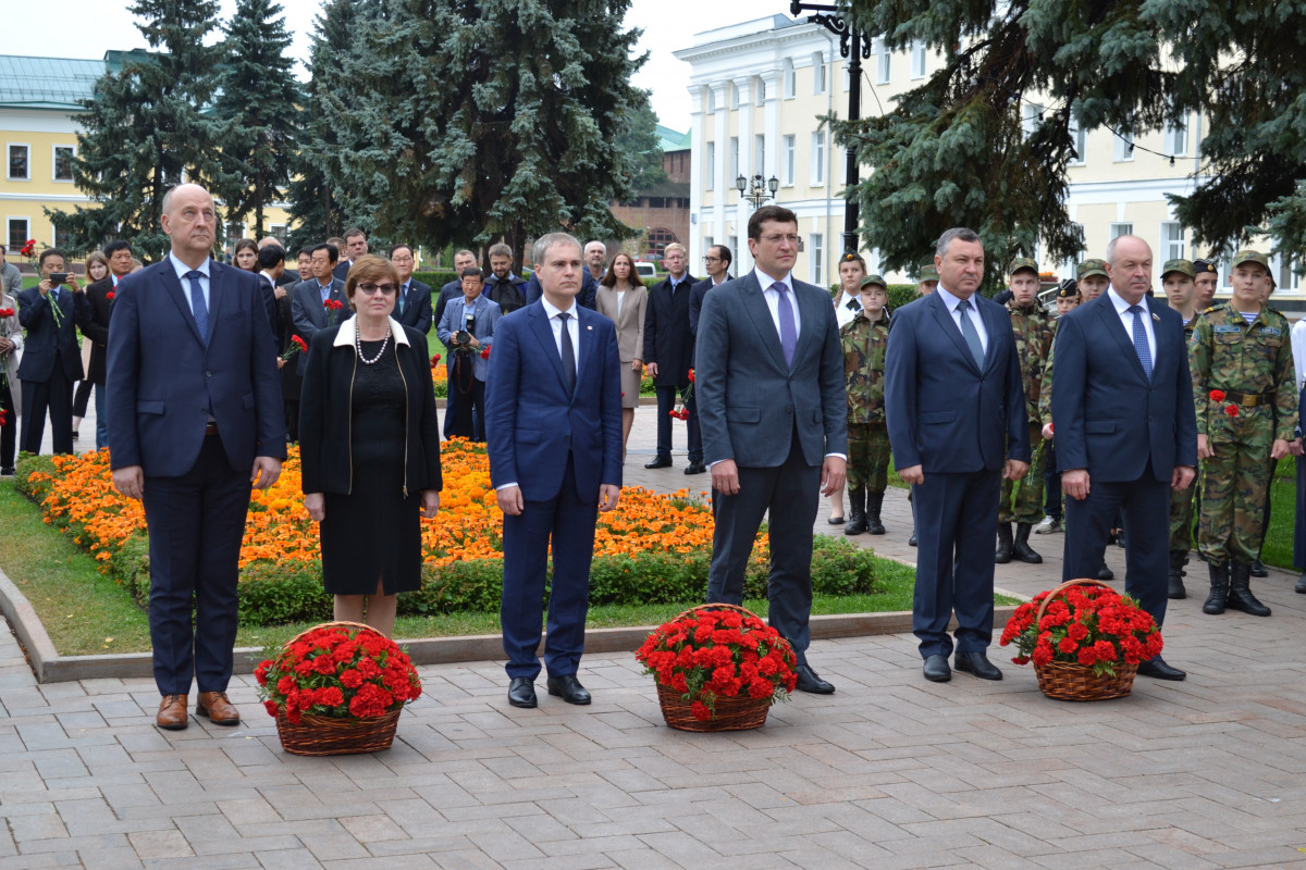 Глеб Никитин возложил цветы к памятнику основателя Нижнего Новгорода Георгию Всеволодовичу